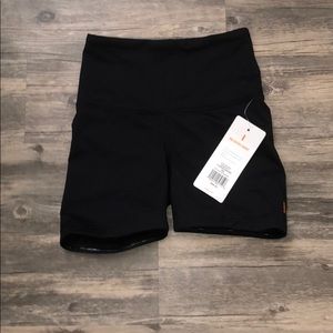 Lucy 5in Hatha short